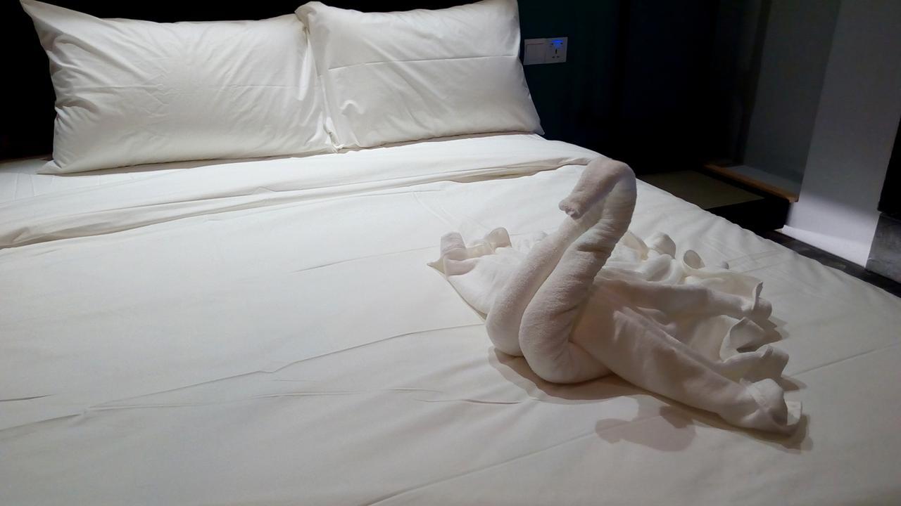 Tube Hotel Klebang Melaka Экстерьер фото