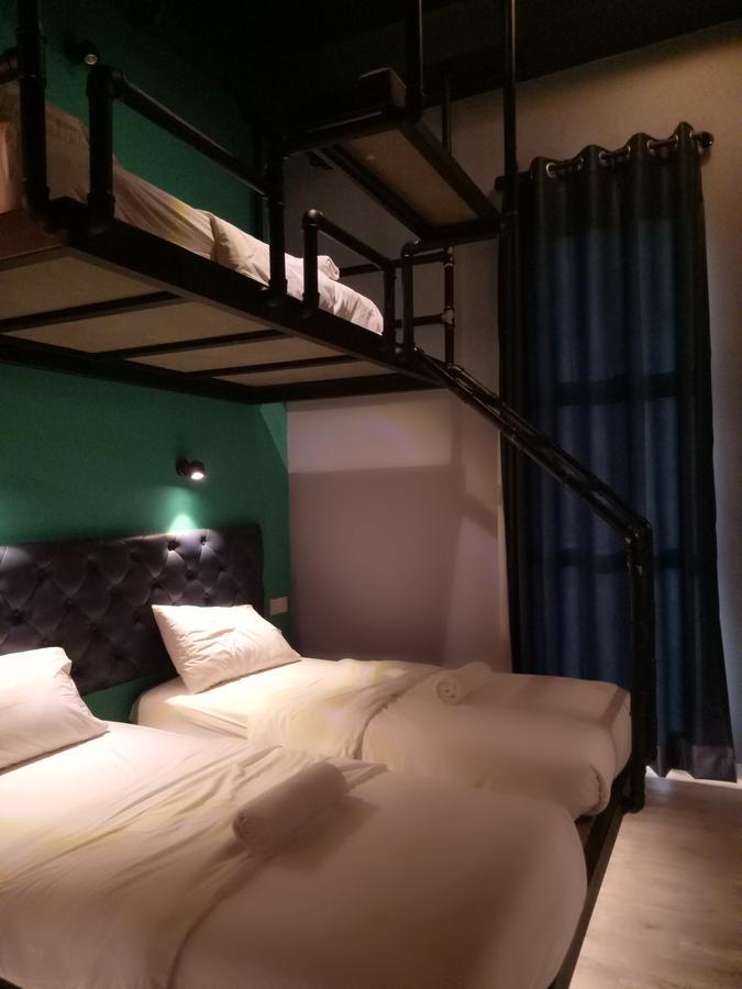 Tube Hotel Klebang Melaka Экстерьер фото