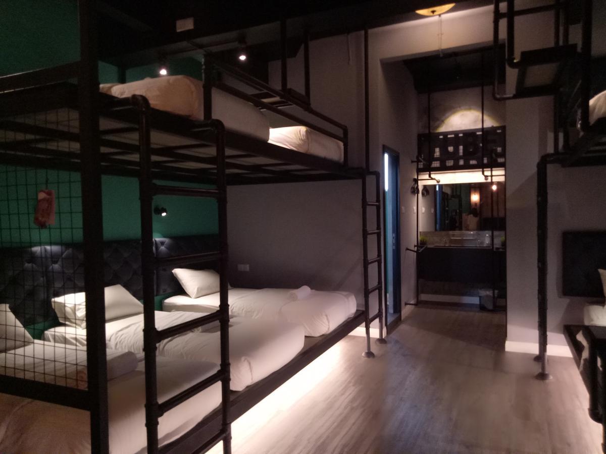 Tube Hotel Klebang Melaka Экстерьер фото